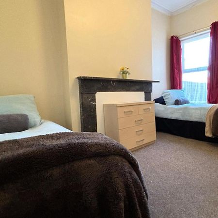 Shirley House 1, Guest House, Self Catering, Self Check In With Smart Locks, Use Of Fully Equipped Kitchen, Walking Distance To Southampton Central, Excellent Transport Links, Ideal For Longer Stays Kültér fotó