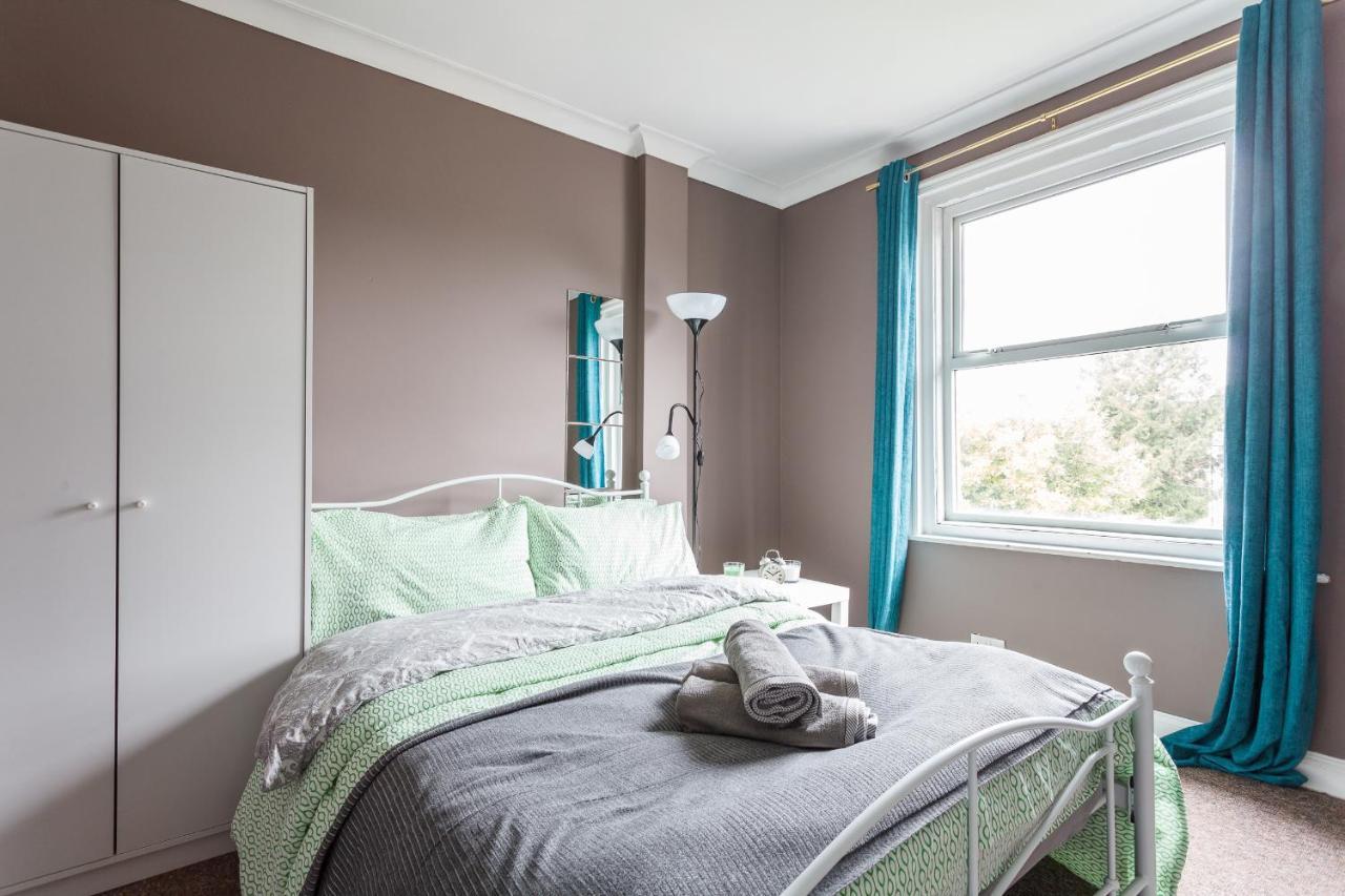 Shirley House 1, Guest House, Self Catering, Self Check In With Smart Locks, Use Of Fully Equipped Kitchen, Walking Distance To Southampton Central, Excellent Transport Links, Ideal For Longer Stays Kültér fotó