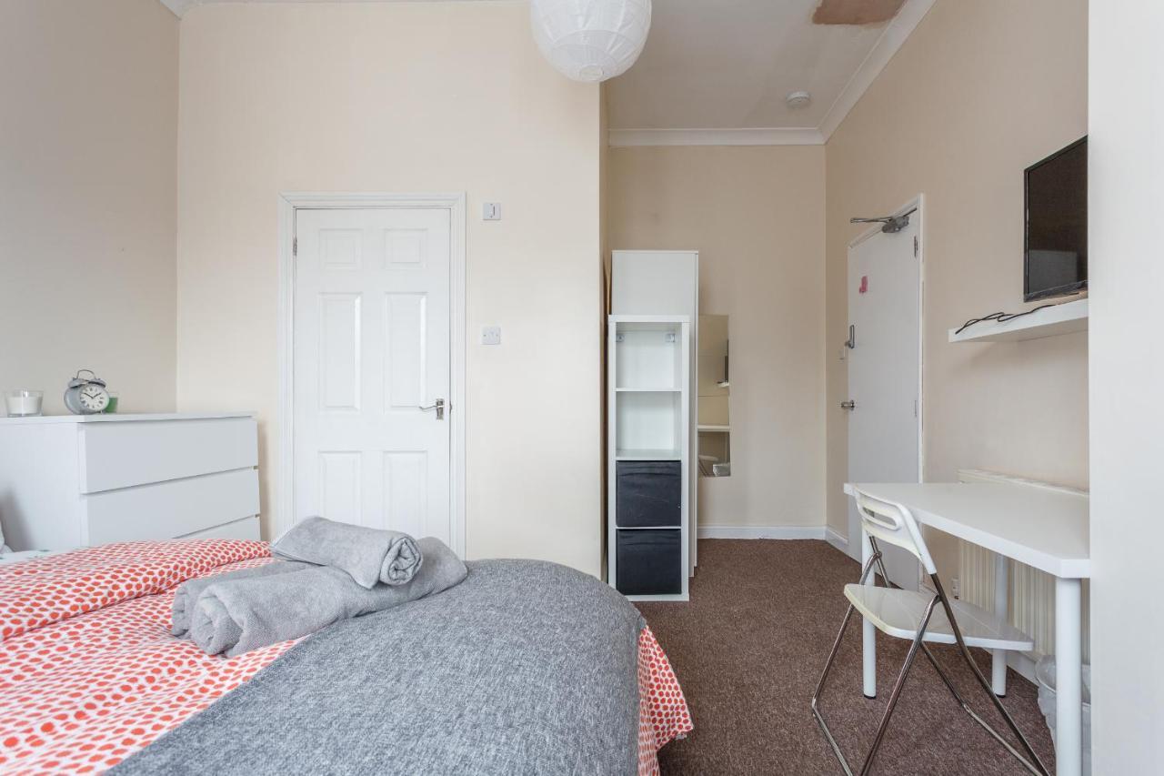 Shirley House 1, Guest House, Self Catering, Self Check In With Smart Locks, Use Of Fully Equipped Kitchen, Walking Distance To Southampton Central, Excellent Transport Links, Ideal For Longer Stays Kültér fotó