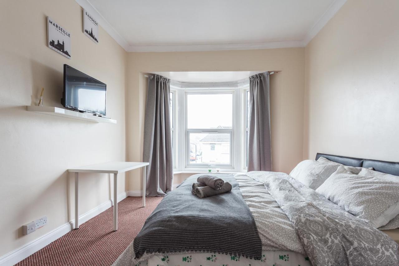 Shirley House 1, Guest House, Self Catering, Self Check In With Smart Locks, Use Of Fully Equipped Kitchen, Walking Distance To Southampton Central, Excellent Transport Links, Ideal For Longer Stays Kültér fotó