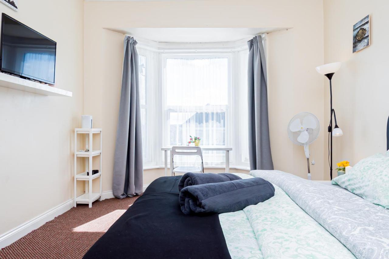 Shirley House 1, Guest House, Self Catering, Self Check In With Smart Locks, Use Of Fully Equipped Kitchen, Walking Distance To Southampton Central, Excellent Transport Links, Ideal For Longer Stays Kültér fotó