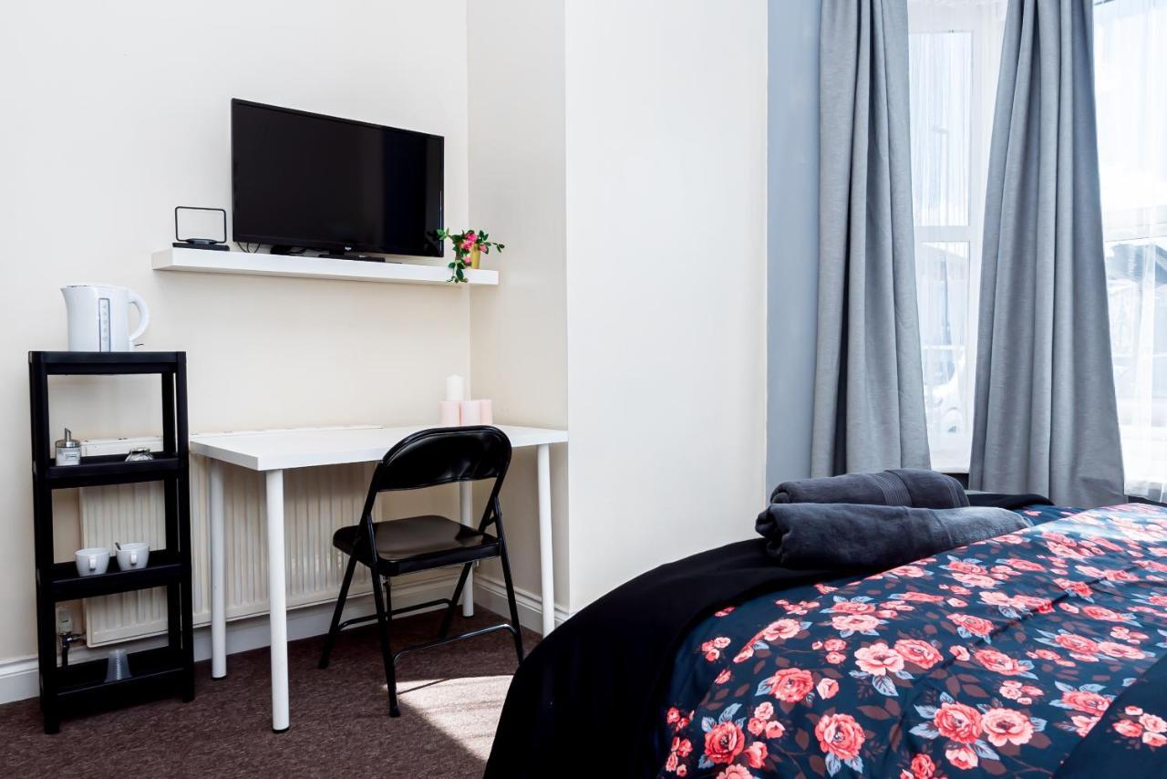 Shirley House 1, Guest House, Self Catering, Self Check In With Smart Locks, Use Of Fully Equipped Kitchen, Walking Distance To Southampton Central, Excellent Transport Links, Ideal For Longer Stays Kültér fotó
