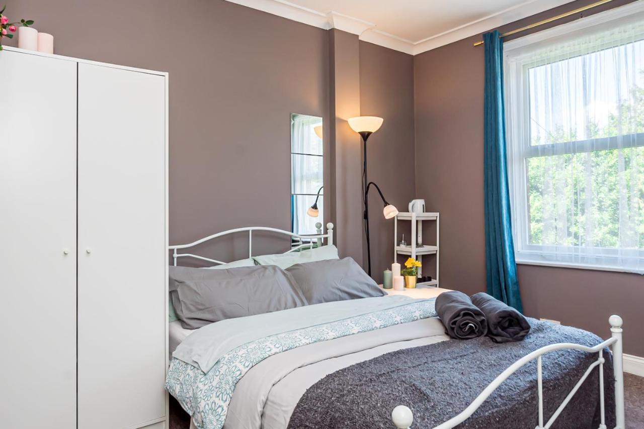 Shirley House 1, Guest House, Self Catering, Self Check In With Smart Locks, Use Of Fully Equipped Kitchen, Walking Distance To Southampton Central, Excellent Transport Links, Ideal For Longer Stays Kültér fotó