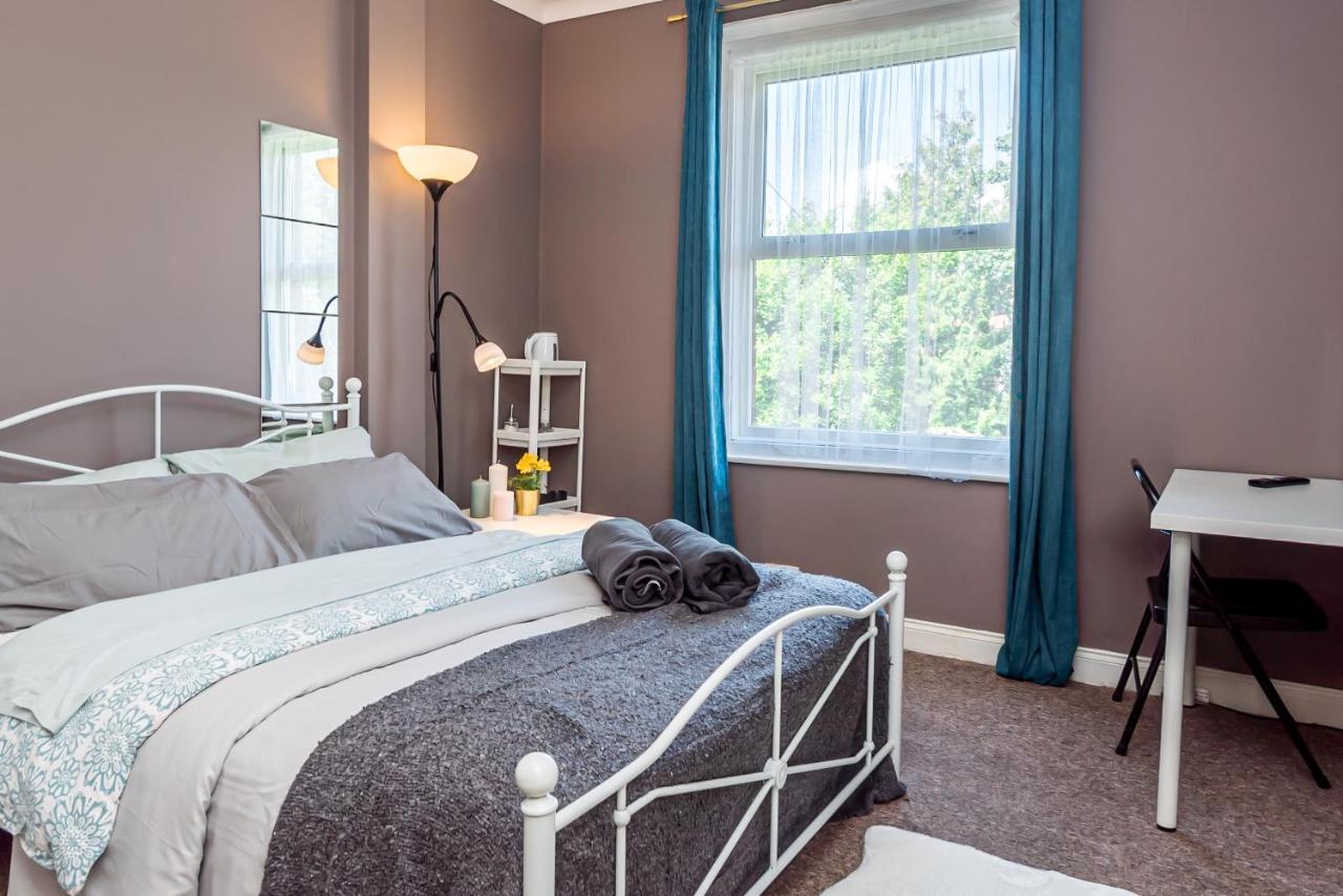 Shirley House 1, Guest House, Self Catering, Self Check In With Smart Locks, Use Of Fully Equipped Kitchen, Walking Distance To Southampton Central, Excellent Transport Links, Ideal For Longer Stays Kültér fotó