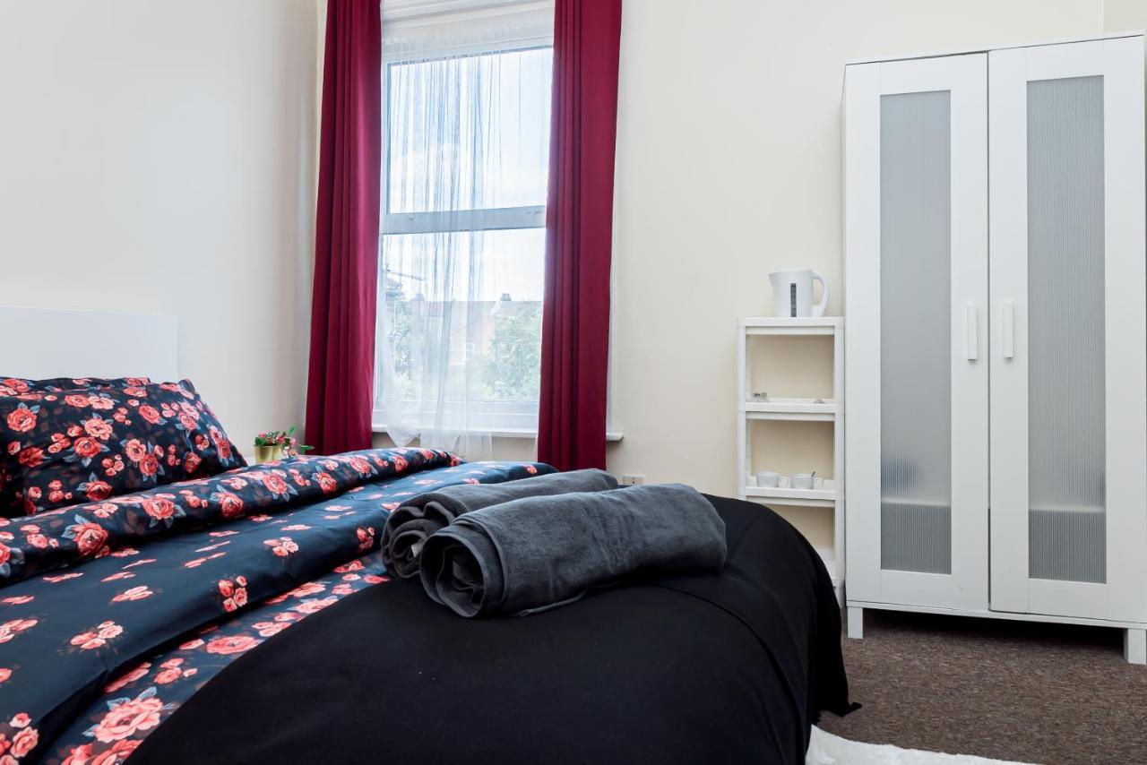 Shirley House 1, Guest House, Self Catering, Self Check In With Smart Locks, Use Of Fully Equipped Kitchen, Walking Distance To Southampton Central, Excellent Transport Links, Ideal For Longer Stays Kültér fotó