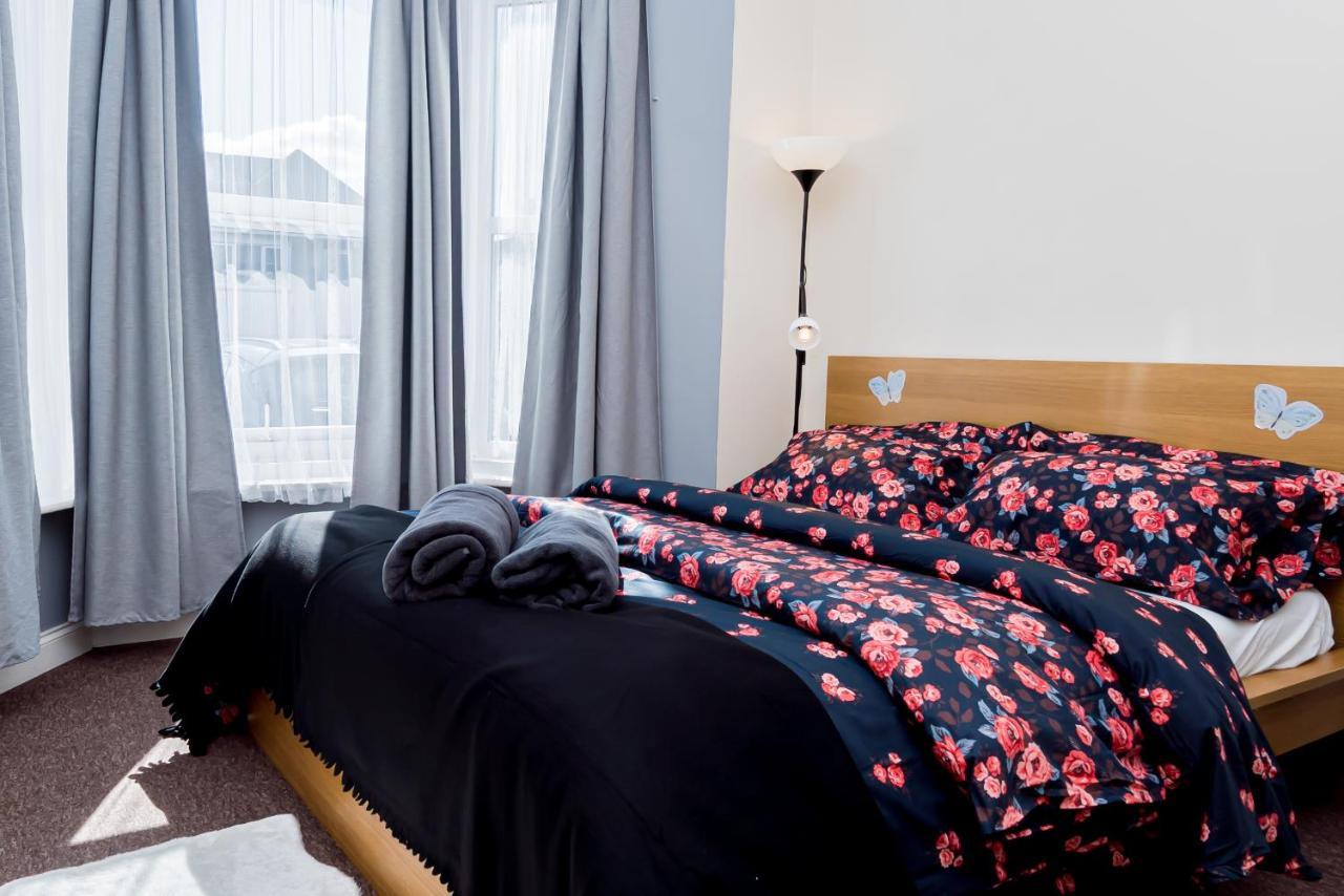 Shirley House 1, Guest House, Self Catering, Self Check In With Smart Locks, Use Of Fully Equipped Kitchen, Walking Distance To Southampton Central, Excellent Transport Links, Ideal For Longer Stays Kültér fotó