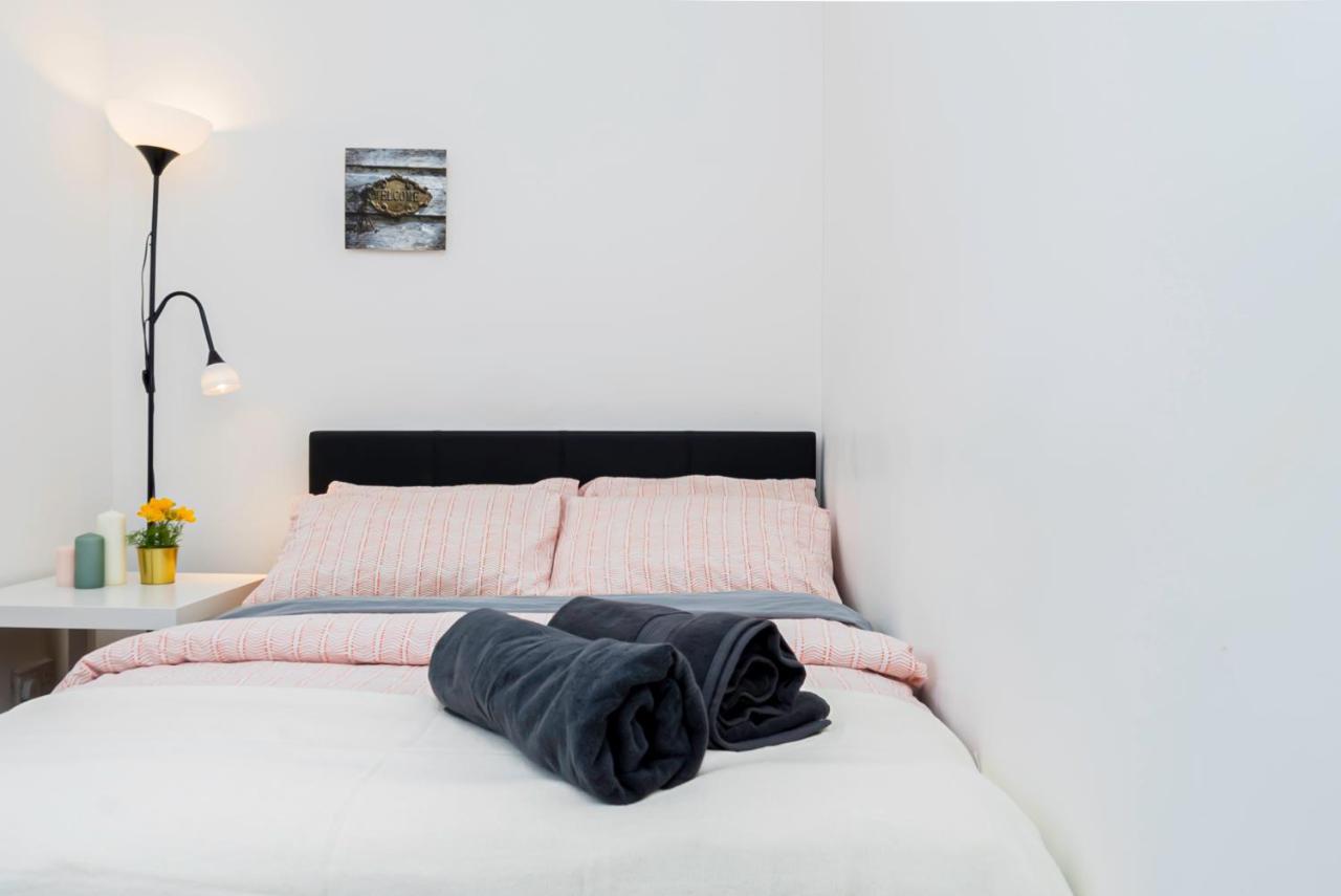 Shirley House 1, Guest House, Self Catering, Self Check In With Smart Locks, Use Of Fully Equipped Kitchen, Walking Distance To Southampton Central, Excellent Transport Links, Ideal For Longer Stays Kültér fotó