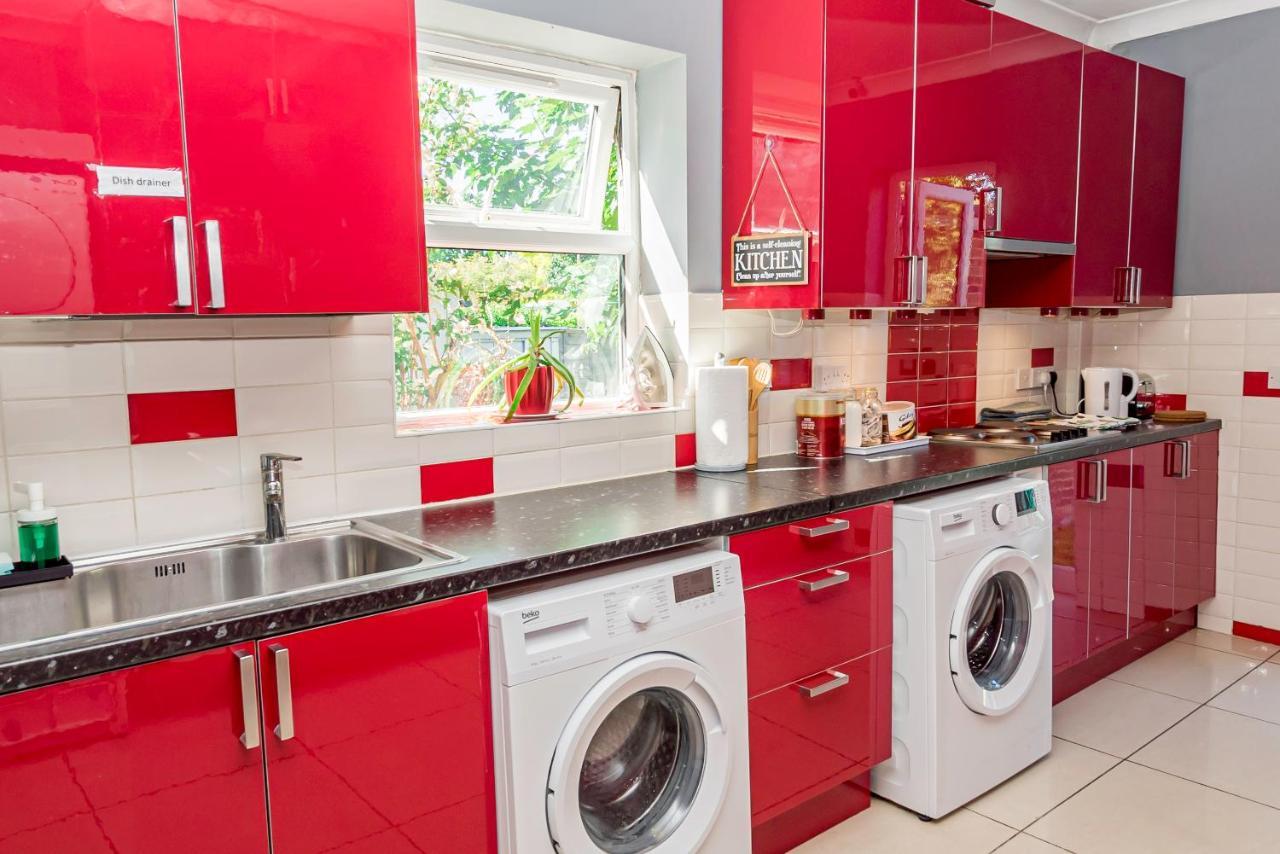 Shirley House 1, Guest House, Self Catering, Self Check In With Smart Locks, Use Of Fully Equipped Kitchen, Walking Distance To Southampton Central, Excellent Transport Links, Ideal For Longer Stays Kültér fotó