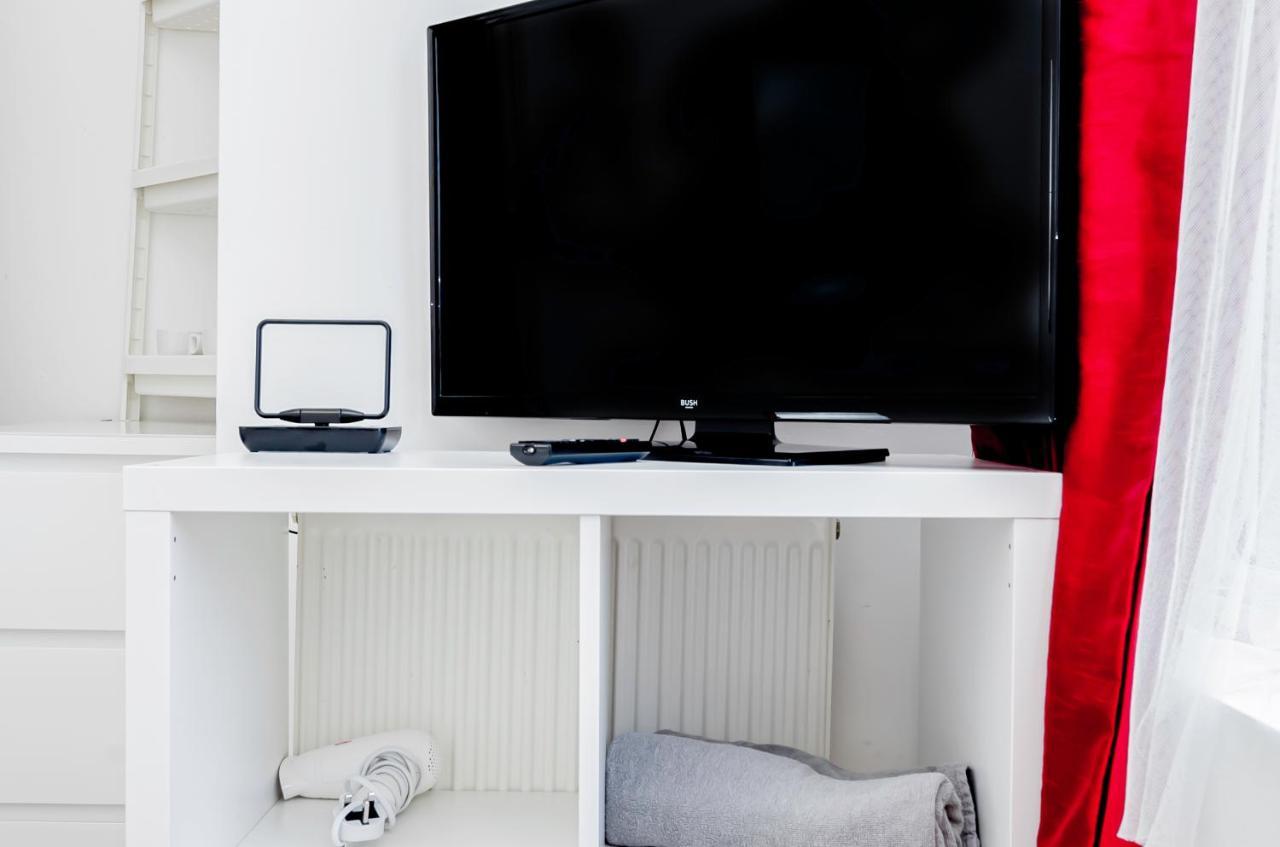 Shirley House 1, Guest House, Self Catering, Self Check In With Smart Locks, Use Of Fully Equipped Kitchen, Walking Distance To Southampton Central, Excellent Transport Links, Ideal For Longer Stays Kültér fotó